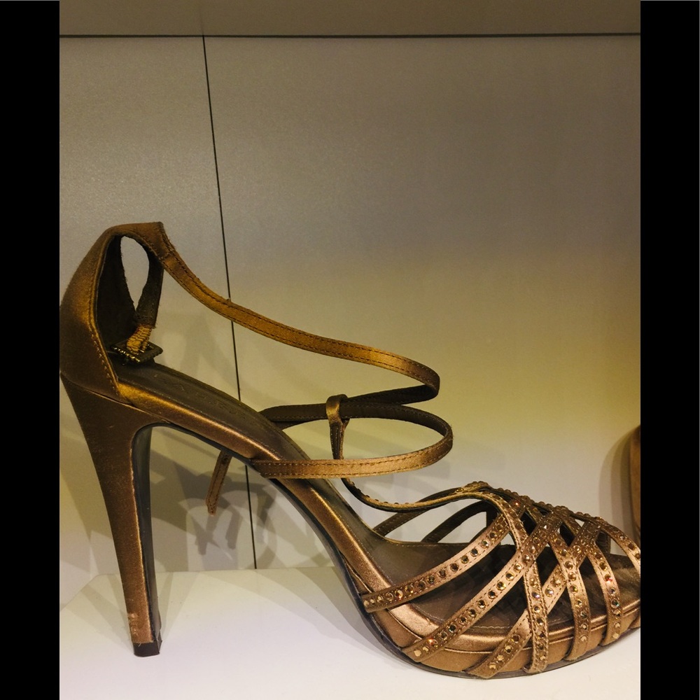 Gold/Bronze high heel shoes from GUESS
